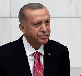 تظاهرة تخللها حرق العلم التركي ومجسم لأردوغان في سويسرا