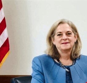 السفيرة الأمريكية رومانوسكي تعلن عن قرب وصول بعثة تجارية الى السليمانية و أربيل