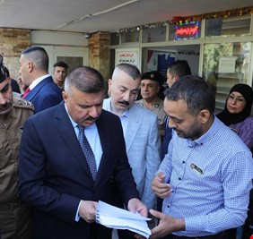 وزير الداخلية يزور دائرة البطاقة الوطنية في الكرادة الشرقية