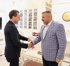 وزير الداخلية يلتقي وفداً فرنسياً عالي المستوى بحضور السفير الفرنسي لدى العراق