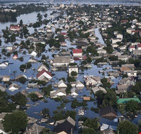 ارتفاع عدد ضحايا فيضانات نوفا كاخوفكا إلى 41 قتيلا
