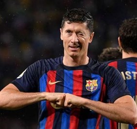 روبرت ليفاندوفسكي يفاجئ جماهير برشلونة