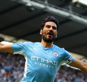 نجم إنتر يشترط على برشلونة المساواة بجوندوجان