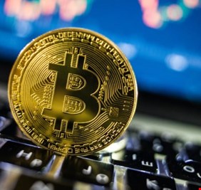 منذ اكثر من عام .. البيتكوين تصل إلى أعلى مستوى لها