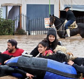 تشيلي.. مقتل شخصين وإجلاء الآلاف جراء الفيضان جنوب البلاد