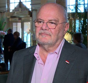 مستشار السوداني يكشف عن خسارة العراق استثمارات بقيمة400 مليار دولار