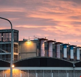 مجهولون حاولوا اقتحام سجن في فرنسا وتهريب سجناء