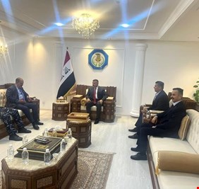 وزير الداخلية يبحث مع نقيب الصحفيين العراقيين تسهيلات عمل المؤسسات الإعلامية