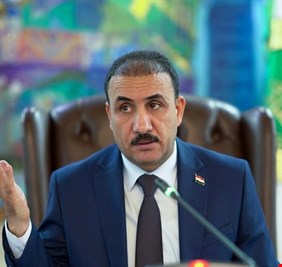 وزير التربية يوجه بسحب يد عدد من الموظفين