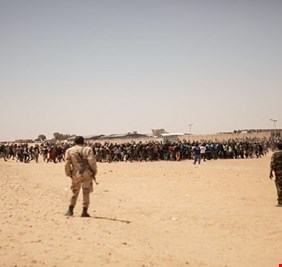 مصر ترسل أسلحة ثقيلة ومدرعات للنيجر