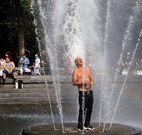 ألمانيا تحذر من موجة حر قياسية: تصل إلى 37 درجة