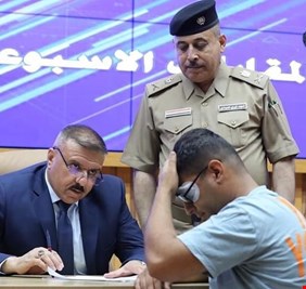 وزير الداخلية يحتضن في مكتبه عوائل الشهداء و يستقبل الجرحى