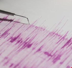 زلزال بقوة 7.4 درجة يضرب قبالة سواحل ألاسكا وتحذير من تسونامي