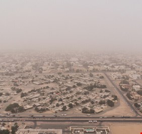 إيران.. مئات الإصابات إثر عاصفة ترابية جنوب البلاد