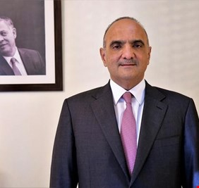 رئيس الوزراء الأردني يصل بغداد