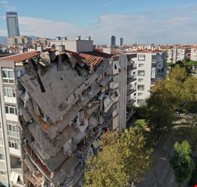 زلزال بقوة 5.5 درجات يضرب ولاية أضنة جنوبي تركيا