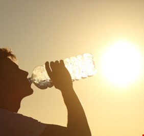 الحرارة في مصر تسجل درجات غير مسبوقة.. وهيئة الأرصاد تحذر المواطنين