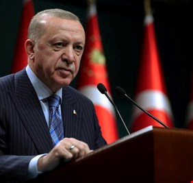 أردوغان يجري تغييرات كبيرة في البنك المركزي التركي