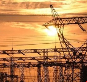 البرلمان غاضب من أزمة الكهرباء و بلوح بالإقالة