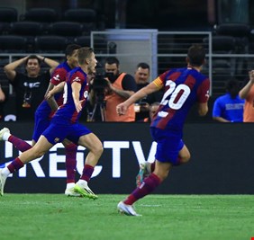برشلونة يقسو على ريال مدريد في مباراة مثيرة