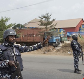 نيجيريا.. فرض حظر التجول في ولاية بشمال شرق البلاد بعد عمليات نهب واسعة النطاق