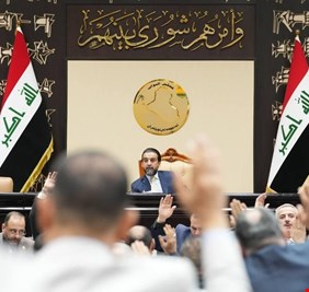 البرلمان يصوت على قانون و يرفع جلسته