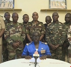 النيجر تعلن إعادة فتح الحدود الجوية والبرية مع 5 دول