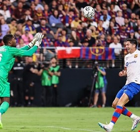 برشلونة يهزم ميلان بهدف رائع
