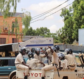 الولايات المتحدة تأمر بإجلاء جزئي لطاقم سفارتها في النيجر
