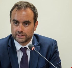 وزير الدفاع الفرنسي يعلق على الانقلاب في النيجر وخطة 