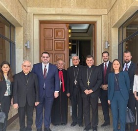 السفيرة الأمريكية رومانوسكي تكشف عن لقاء أمريكي مع الكاردينال لويس ساكو