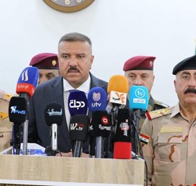 وزير الداخلية رئيس اللجنة الأمنية العليا لتأمين زيارة الأربعين يعقد مؤتمراً صحفياً مشتركاً في ذي قار