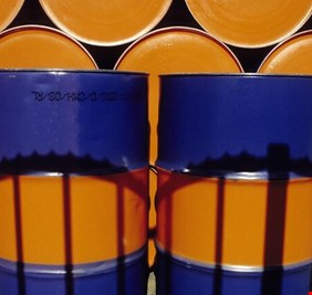 تراجع أسعار النفط بعد مكاسب للأسبوع السابع على التوالي