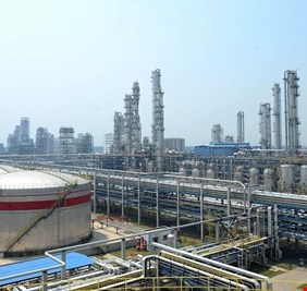 الصين تقلص مشترياتها من النفط وتلجأ لمخزوناتها القياسية