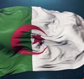 الجزائر.. محاكمة وزير الصحة السابق وعائلته مجددا في قضية 