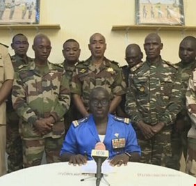 لا صحة لطرد السفراء .. سلطات النيجر تطلب من السفير الفرنسي فقط المغادرة