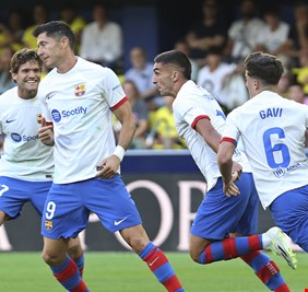 برشلونة يعود بفوز ثمين من ملعب فياريال