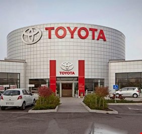 تويوتا توقف الإنتاج بجميع مصانع التجميع في اليابان