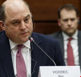 استقالة وزير الدفاع البريطاني