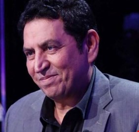 مسعود بارزاني ينعى الشاعر كريم العراقي