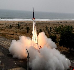 وكالة الفضاء الهندية تطلق صاروخا لدراسة الشمس