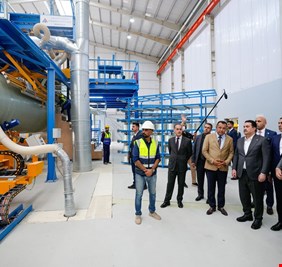 السوداني يدشن معملا لانتاج الأنابيب في البصرة