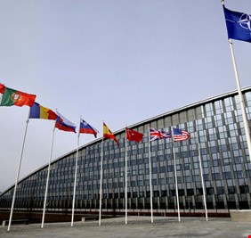 الحزب الليبرالي السويدي يطالب بنشر قواعد لـ