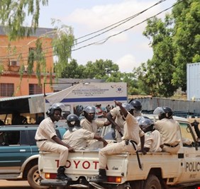 وسائل إعلام: وحدات من جيش النيجر توجهت إلى القاعدة العسكرية الفرنسية