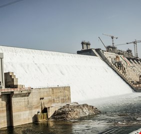 سكرتير مبارك يعلق على تطورات مباحثات سد النهضة