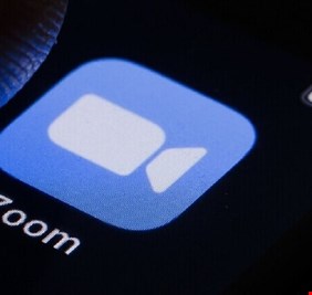 منصة Zoom لمكالمات الفيديو تحصل على ميزات جديدة تعتمد الذكاء الاصطناعي