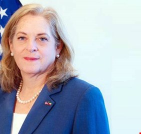 السفيرة رومانوسكي تعلن عن وصول مسؤولة كبيرة في الخزانة الأمريكية الى بغداد