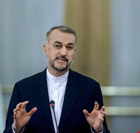 إيران تعلن التزام العراق بابعاد المجموعات المسلحة عن حدودها