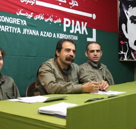 حزب الحياة الكردي المعارض يرفض اخلاء مقاره في حدود إيران و البارتي يحشد قواته