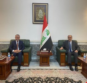 وكيل وزارة النفط علي البهادلي يلتقي المالكي